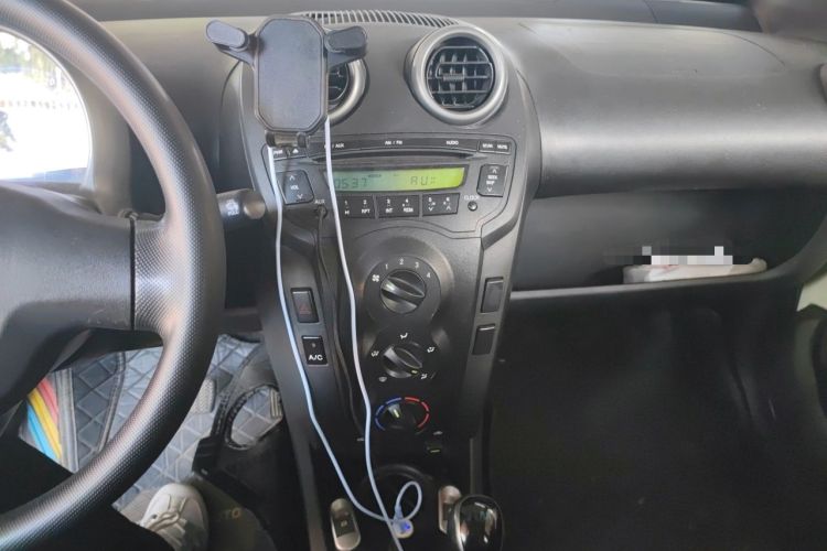 Used BYD F0 2013 1.0L AMT Joyful Cool Model Audio And AC Panel