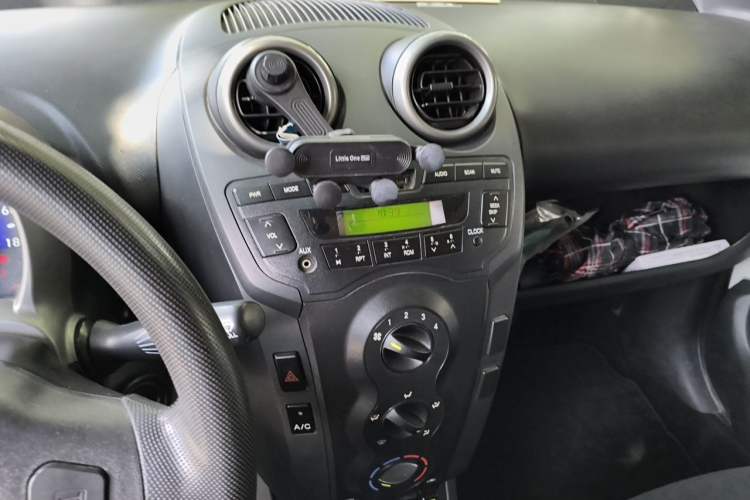Used BYD F0 2013 1.0L AMT XuanKu Model Audio And AC Panel
