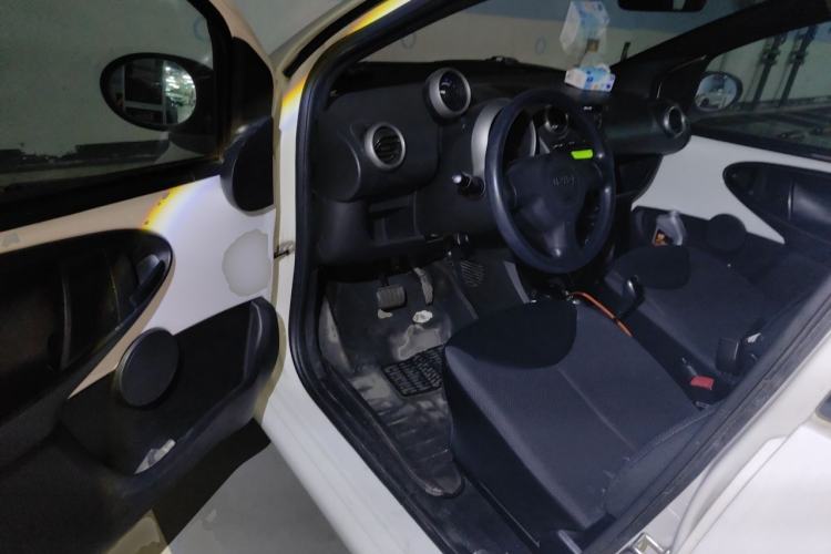 Used BYD F0 2013 1.0L AMT Joyful Cool Model Driver Seat
