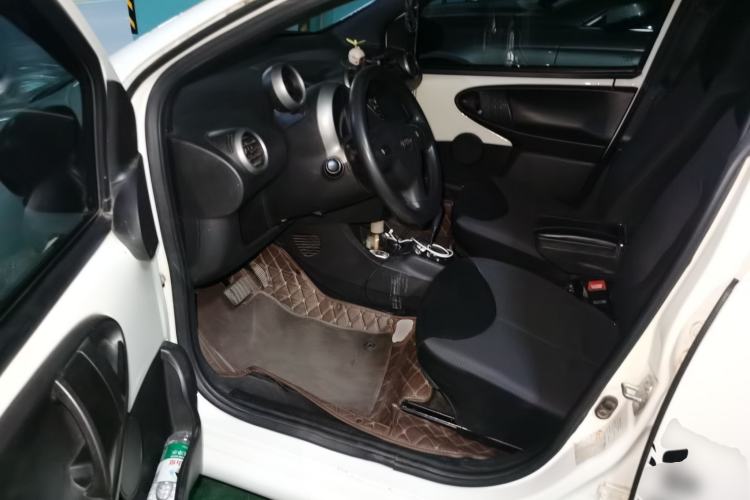 Used BYD F0 2013 1.0L AMT XuanKu Model Driver Seat