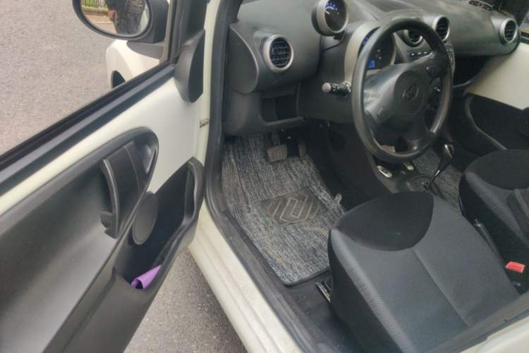 Used BYD F0 2013 1.0L AMT XuanKu Model Driver Seat