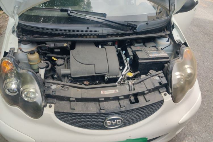 Used BYD F0 2013 1.0L AMT XuanKu Model Engine Bay
