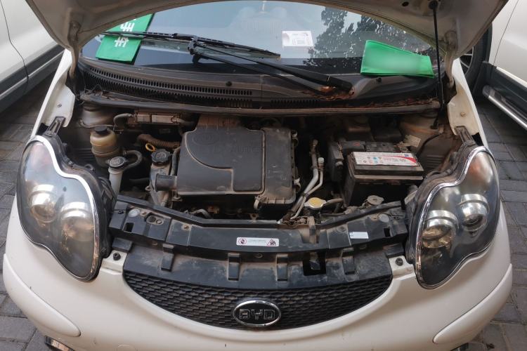 Used BYD F0 2013 1.0L AMT XuanKu Model Engine Bay