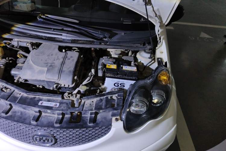 Used BYD F0 2013 1.0L AMT Joyful Cool Model Engine Bay Left
