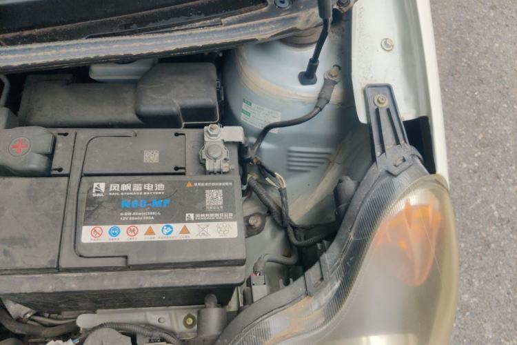 Used BYD F0 2013 1.0L AMT XuanKu Model Engine Bay Left