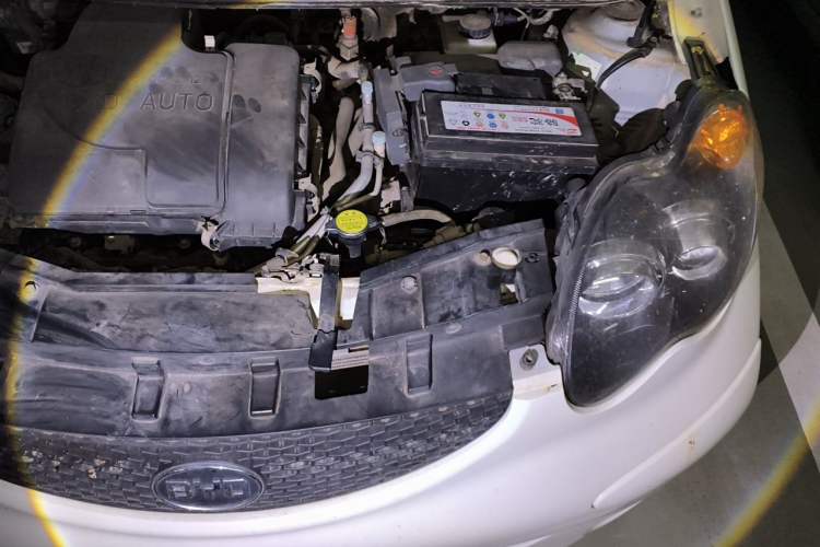 Used BYD F0 2013 1.0L AMT Joyful Cool Model Engine Bay Left