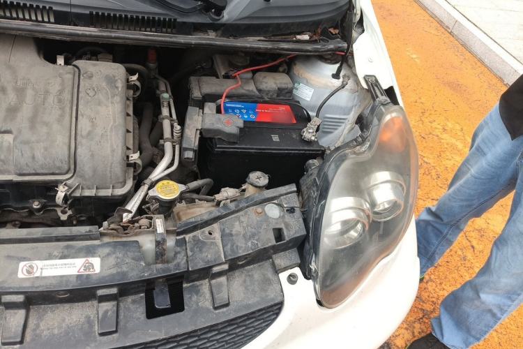 Used BYD F0 2013 1.0L AMT XuanKu Model Engine Bay Left