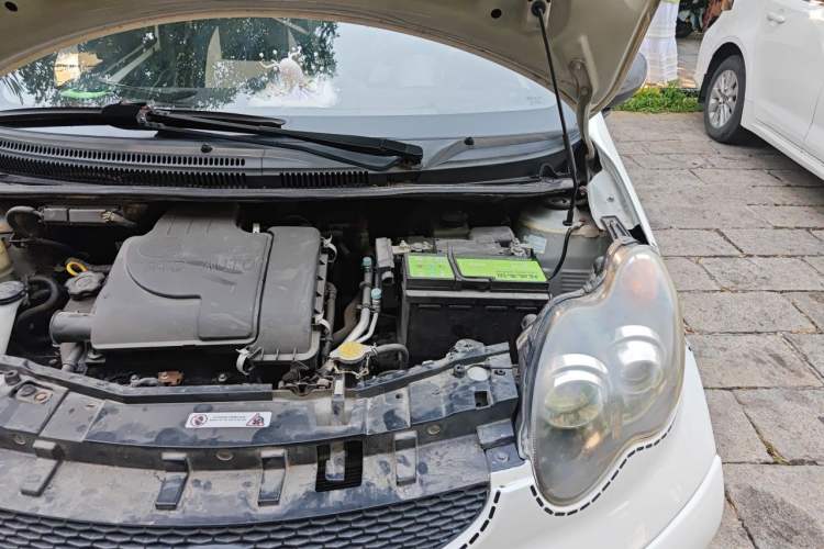 Used BYD F0 2013 1.0L AMT XuanKu Model Engine Bay Left