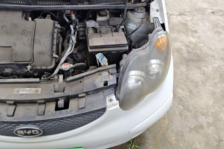 Used BYD F0 2013 1.0L AMT XuanKu Model Engine Bay Left