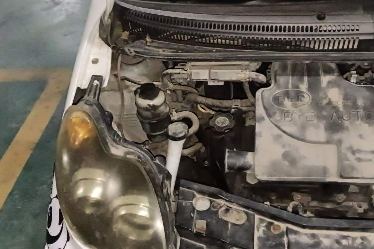 Used BYD F0 2013 1.0L AMT XuanKu Model Engine Bay Right