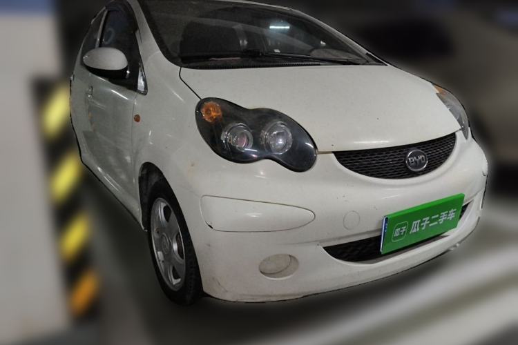 Used BYD F0 2013 1.0L AMT Joyful Cool Model Front Right 45 Deg