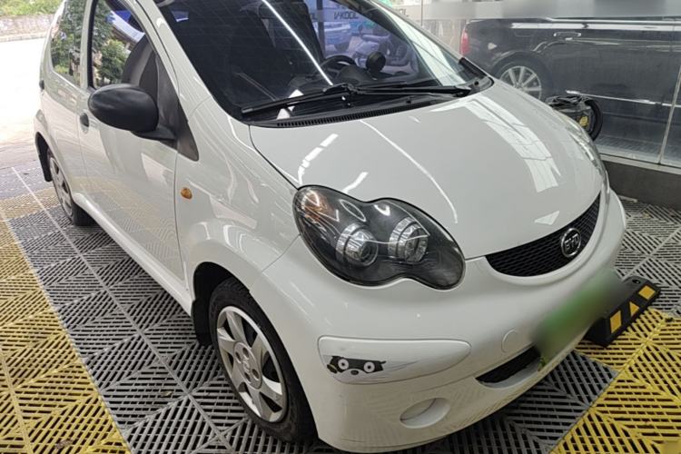 Used BYD F0 2013 1.0L AMT XuanKu Model Front Right 45 Deg