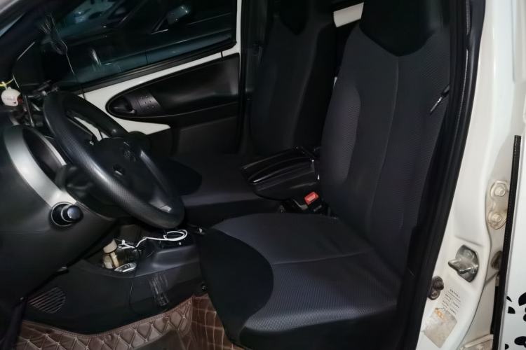 Used BYD F0 2013 1.0L AMT XuanKu Model Left Front Seat