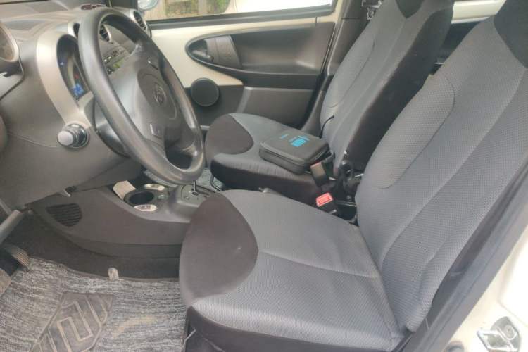 Used BYD F0 2013 1.0L AMT XuanKu Model Left Front Seat