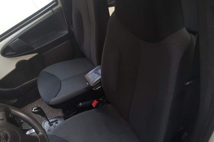 Used BYD F0 2013 1.0L AMT XuanKu Model Left Front Seat
