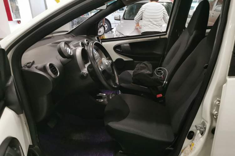 Used BYD F0 2013 1.0L AMT XuanKu Model Left Front Seat