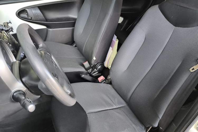 Used BYD F0 2013 1.0L AMT XuanKu Model Left Front Seat