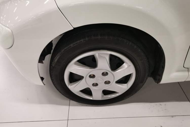 Used BYD F0 2013 1.0L AMT XuanKu Model Left Front Wheel Hub
