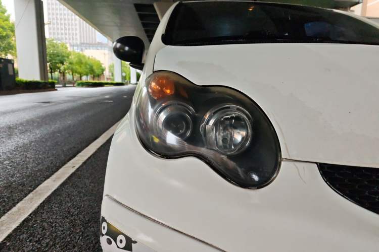 Used BYD F0 2013 1.0L AMT XuanKu Model Right Front Headlight