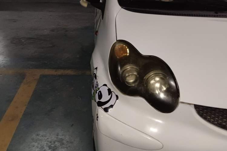Used BYD F0 2013 1.0L AMT XuanKu Model Right Front Headlight
