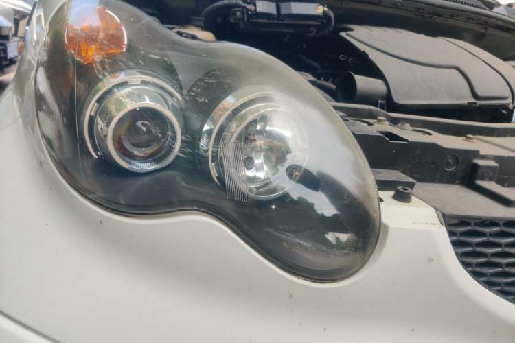 Used BYD F0 2013 1.0L AMT XuanKu Model Right Front Headlight