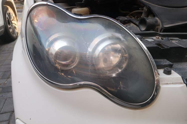 Used BYD F0 2013 1.0L AMT XuanKu Model Right Front Headlight