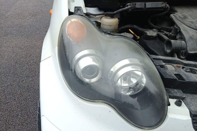 Used BYD F0 2013 1.0L AMT XuanKu Model Right Front Headlight
