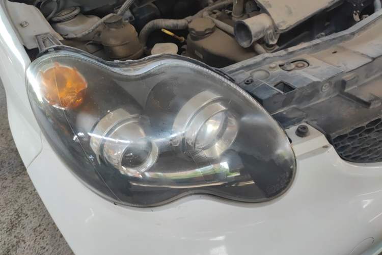 Used BYD F0 2013 1.0L AMT Joyful Cool Model Right Front Headlight