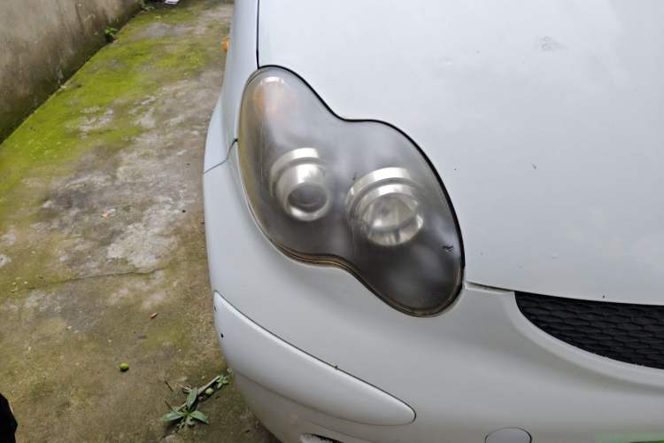 Used BYD F0 2013 1.0L AMT XuanKu Model Right Front Headlight