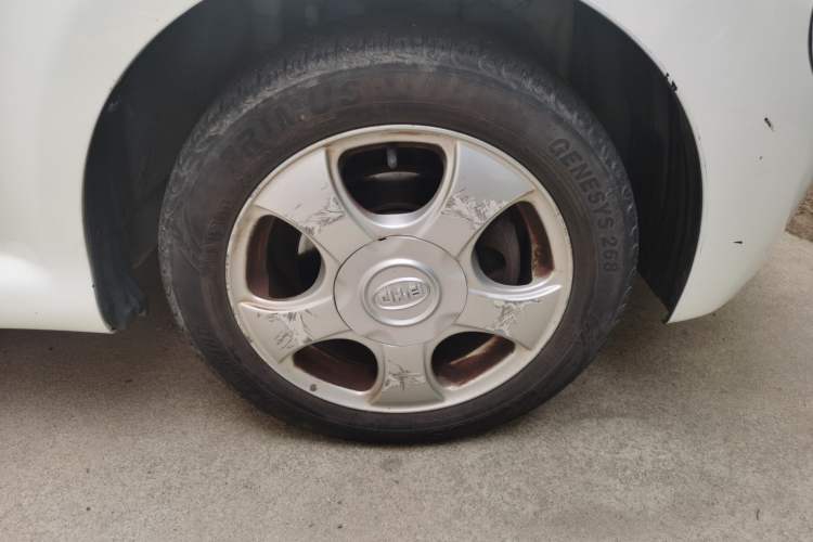 Used BYD F0 2013 1.0L AMT Joyful Cool Model Right Front Wheel Hub