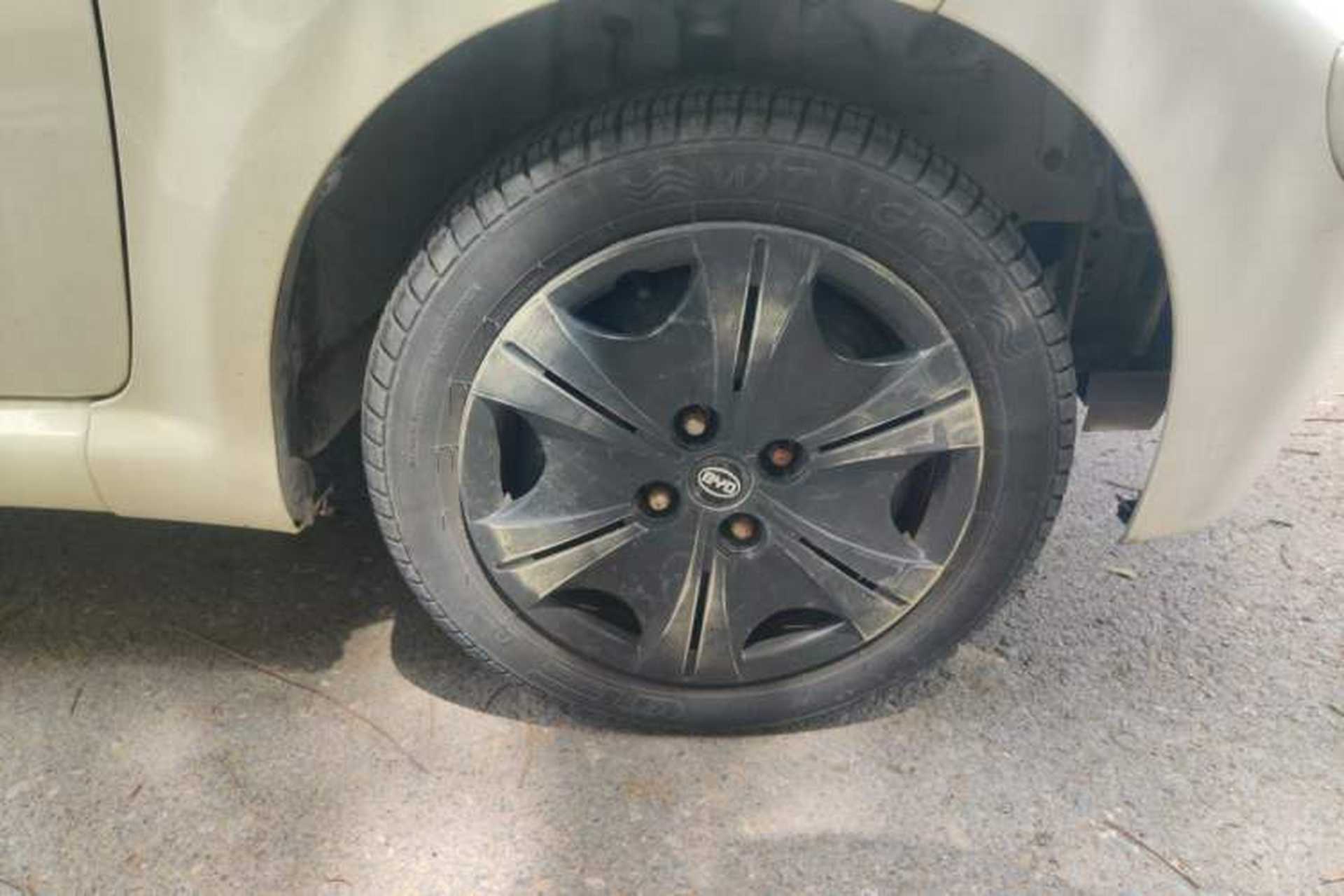 Used BYD F0 2013 1.0L AMT XuanKu Model Right Front Wheel Hub