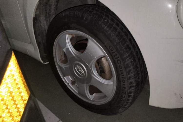 Used BYD F0 2013 1.0L AMT Joyful Cool Model Right Front Wheel Hub