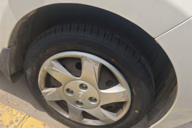 Used BYD F0 2013 1.0L AMT XuanKu Model Right Front Wheel Hub