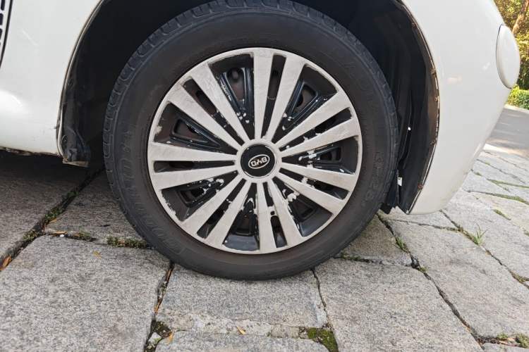Used BYD F0 2013 1.0L AMT XuanKu Model Right Front Wheel Hub