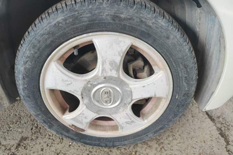 Used BYD F0 2013 1.0L AMT Joyful Cool Model Right Front Wheel Hub