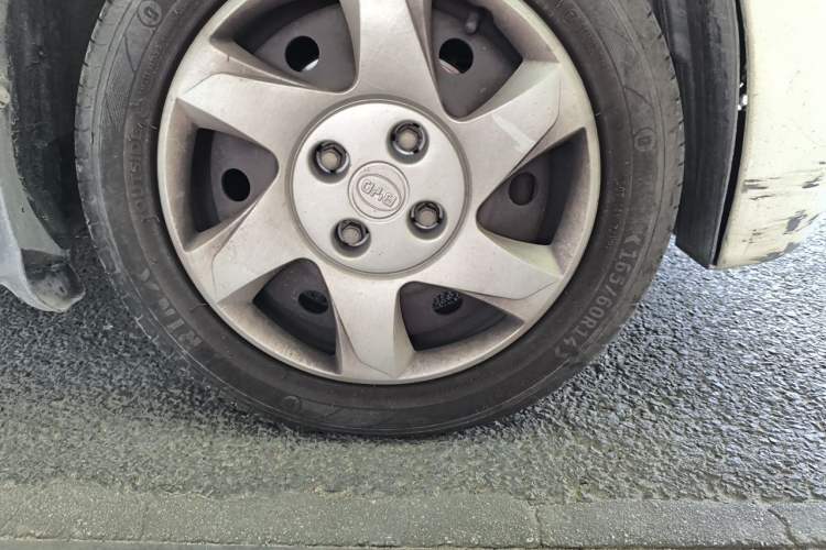 Used BYD F0 2013 1.0L AMT XuanKu Model Right Front Wheel Hub