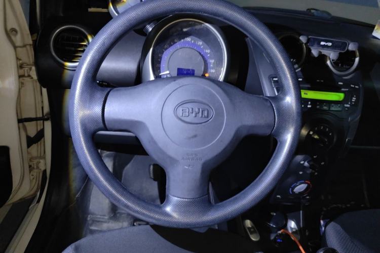 Used BYD F0 2013 1.0L AMT Joyful Cool Model Steering Wheel
