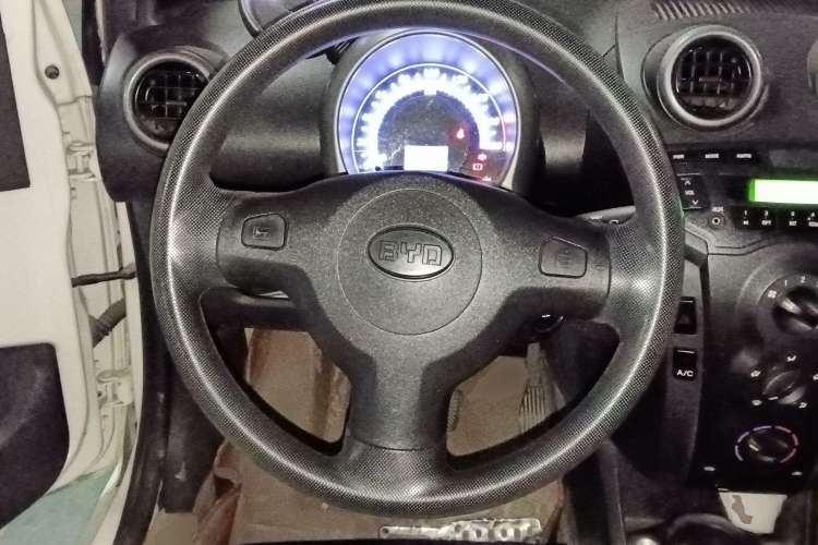 Used BYD F0 2013 1.0L AMT XuanKu Model Steering Wheel