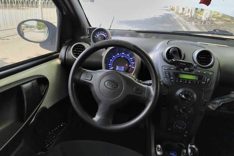Used BYD F0 2013 1.0L AMT XuanKu Model Steering Wheel