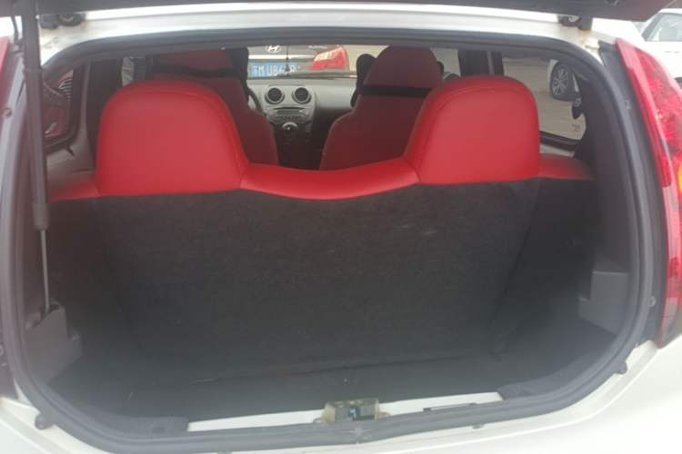 Used BYD F0 2013 1.0L AMT Joyful Cool Model Trunk