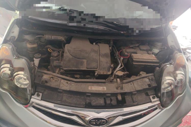 Used BYD F0 2015 1.0L AMT XuanKu Model Engine Bay