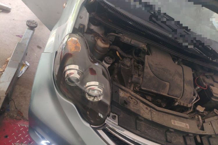 Used BYD F0 2015 1.0L AMT XuanKu Model Engine Bay Right