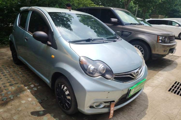 Used BYD F0 2015 1.0L XuanKu Model Front Right 45 Deg