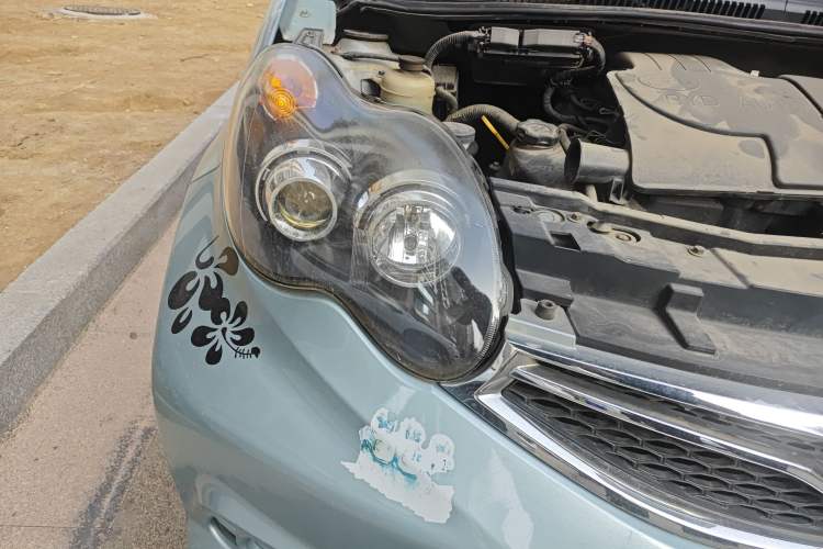Used BYD F0 2015 1.0L AMT XuanKu Model Right Front Headlight