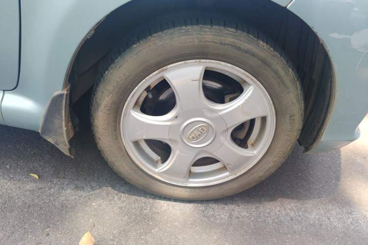 Used BYD F0 2015 1.0L AMT Joyful Cool Model Right Front Wheel Hub