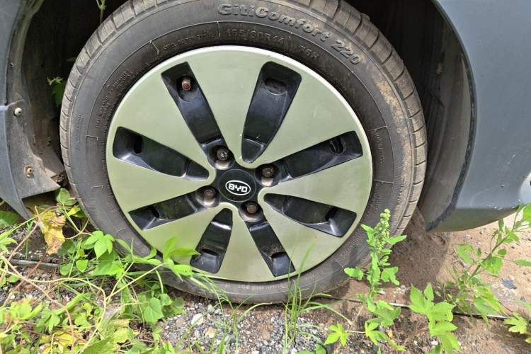 Used BYD F0 2015 1.0L Joyful Model Right Front Wheel Hub