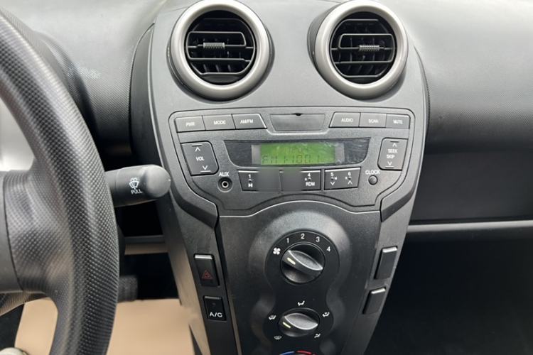 Used BYD F0 2015 1.0L AMT XuanKu Model Audio And AC Panel