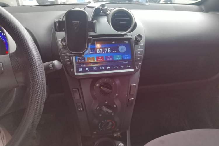 Used BYD F0 2015 1.0L AMT XuanKu Model Audio And AC Panel