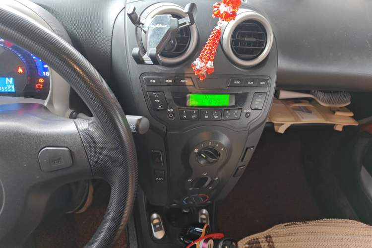 Used BYD F0 2015 1.0L AMT XuanKu Model Audio And AC Panel
