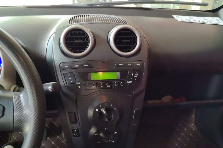 Used BYD F0 2015 1.0L AMT XuanKu Model Audio And AC Panel